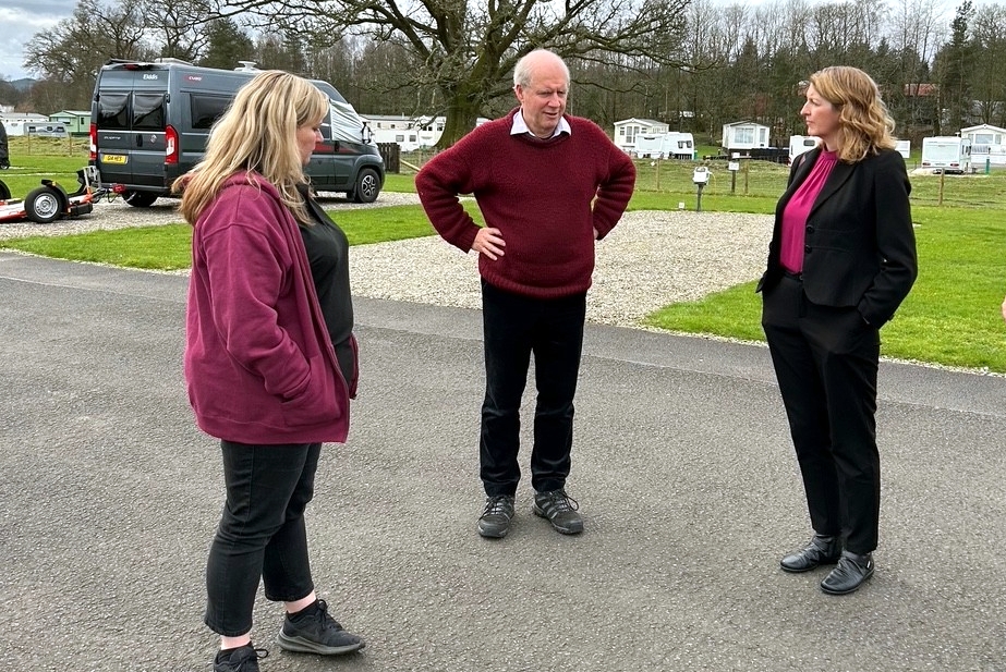 MSP Evelyn Tweed visits 5 star Stirling Holiday Park