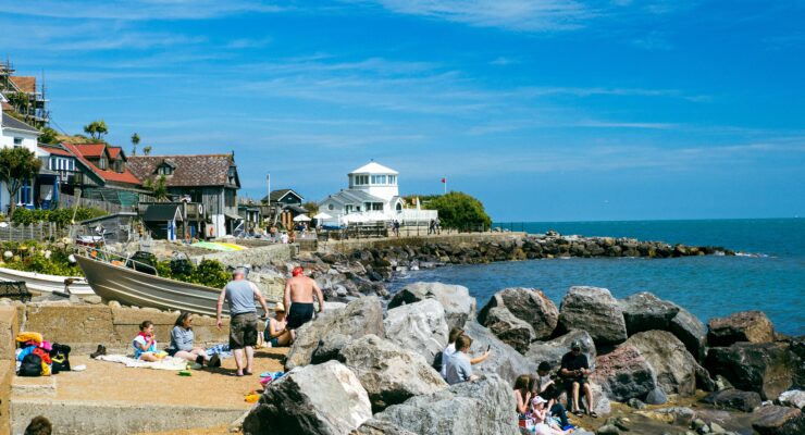 Best Holiday Parks on the Isle of Wight-Cowes